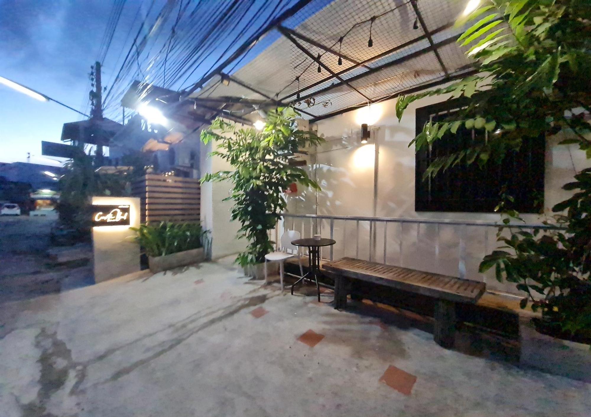 Costa Bed Hua Hin Hostel Exterior photo